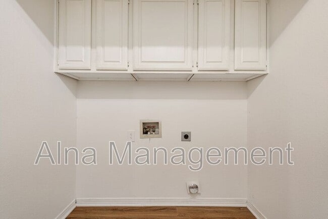 Building Photo - 1304 Riverview Ln