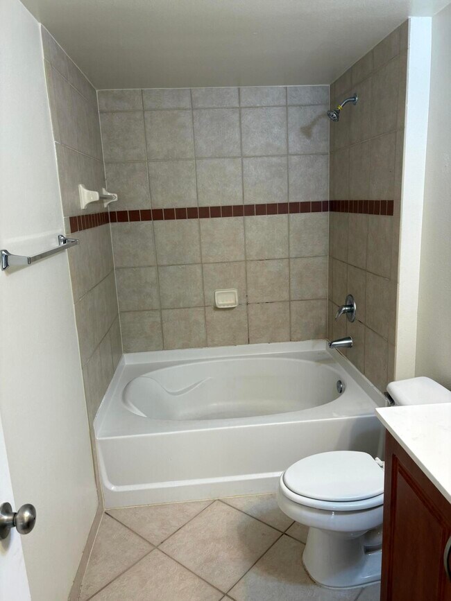 Building Photo - 6529 Emerald Dunes Dr