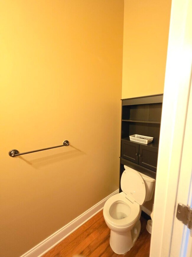 Building Photo - 9 Haven Point