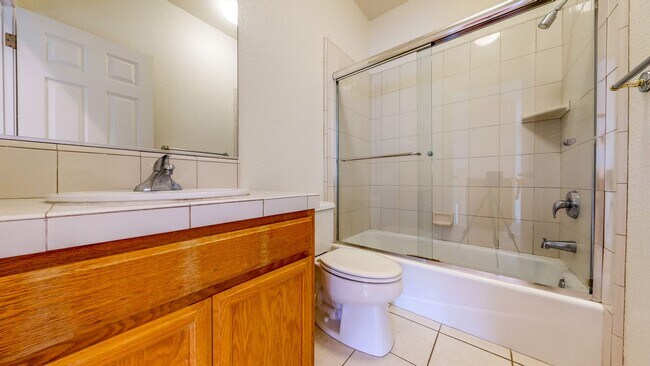 Building Photo - Desirable Skyhawk 3 bedroom Tri-Level Single Family