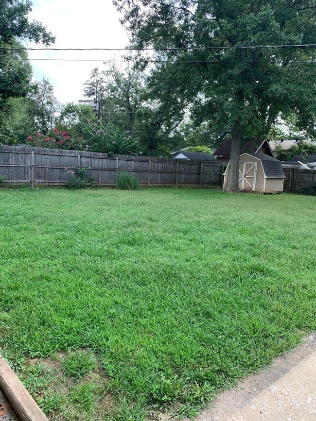 Building Photo - 3516 Willowood Rd
