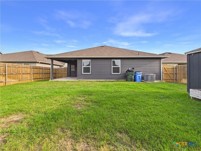 Building Photo - 1012 Betsy Dr