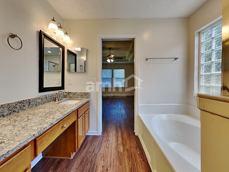 Building Photo - 12649 Brown Jersey Ct