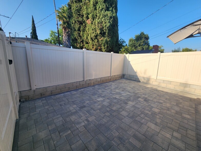 Building Photo - 14810 Covello St