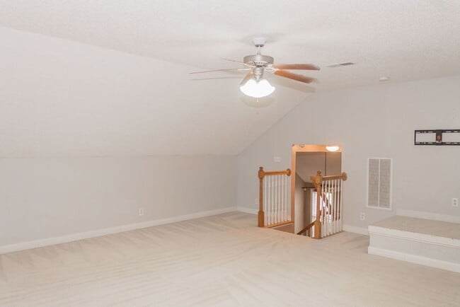 Building Photo - Nice home located on quiet Culdesac!