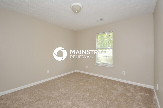 Building Photo - 3 Bedroom Pet-Friendly Home in Covington, GA with Main Street Renewal