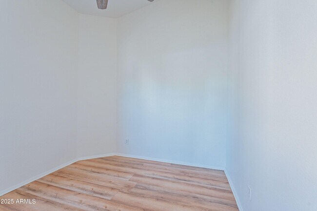 Building Photo - 43741 W Wade Dr