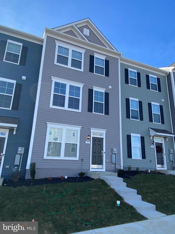 Building Photo - 37 Abigail St