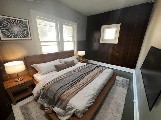 Building Photo - 1471 Ridgewood Ave