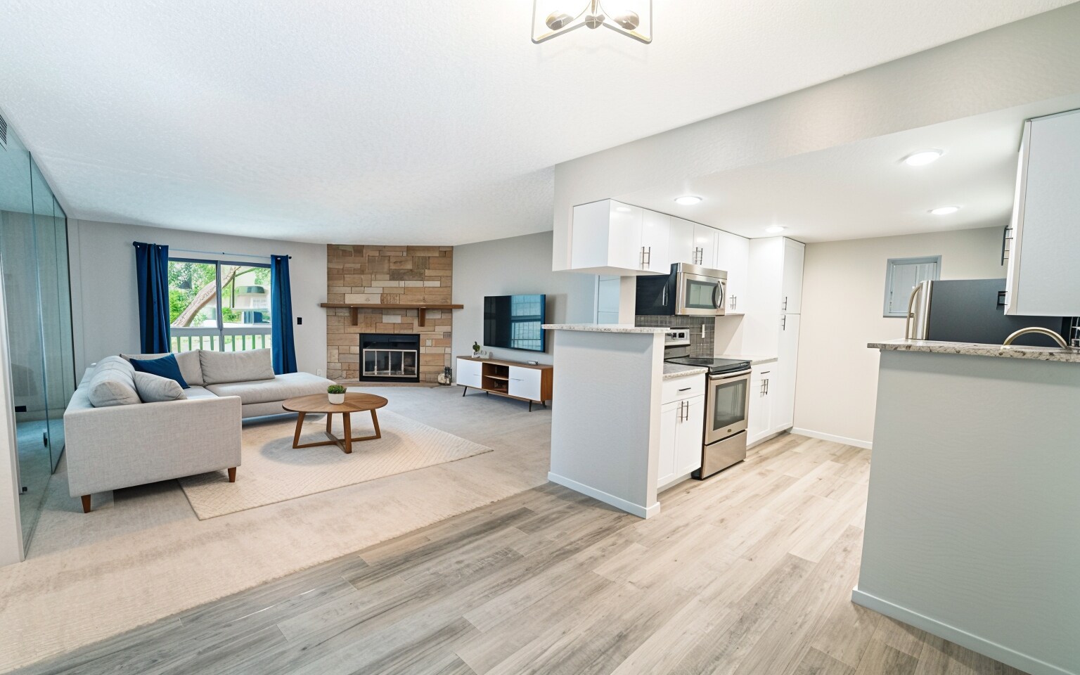 Building Photo - 8335 Fairmount Dr