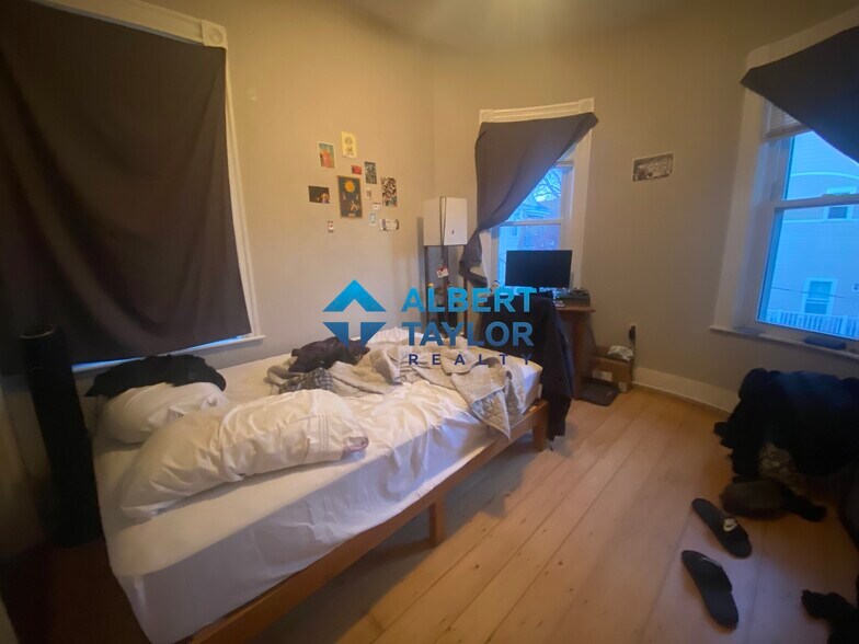 Building Photo - 36 Cherokee St