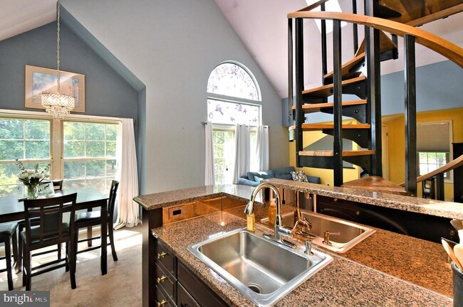 Building Photo - 308 Foxcroft Cir
