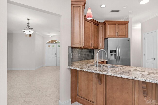 Building Photo - 8731 Thunderbird Dr