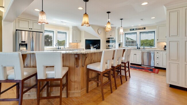 Building Photo - 1217 Debordieu Blvd