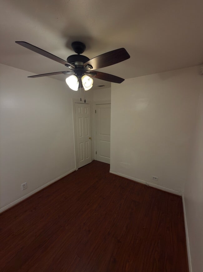 Building Photo - 550 Alberta St