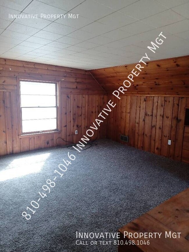 Building Photo - 533 W Pulaski St