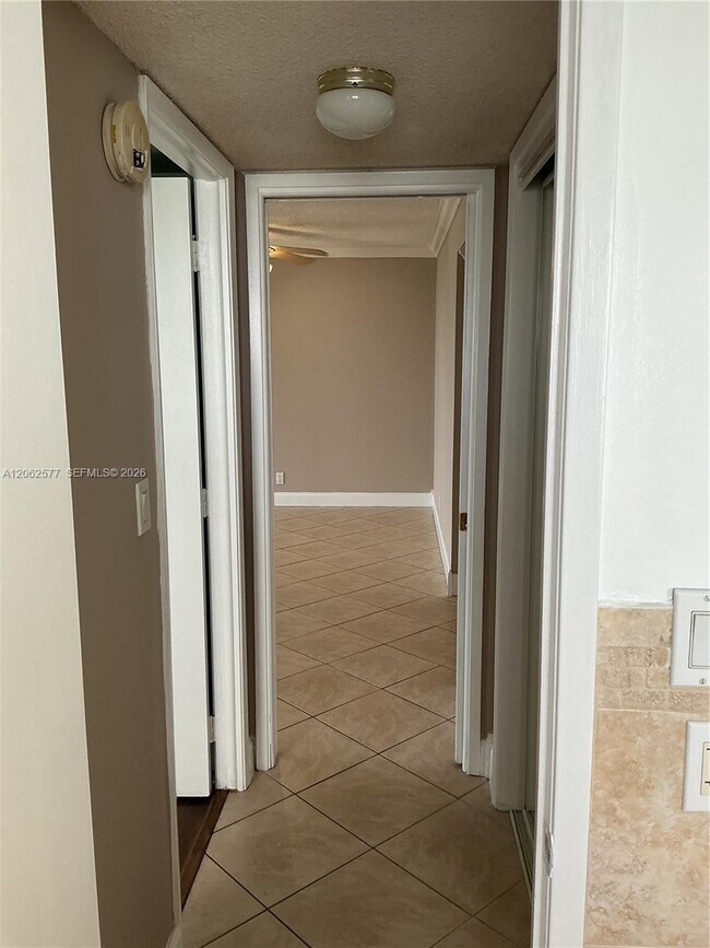 Building Photo - 3010 N Course Dr