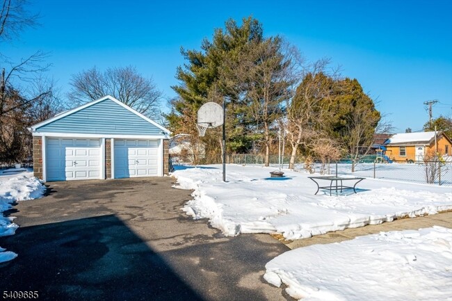 Building Photo - 432 Rosetta Pl