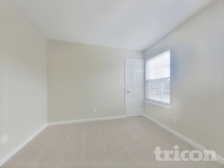 Building Photo - 34 Glenabbey Dr