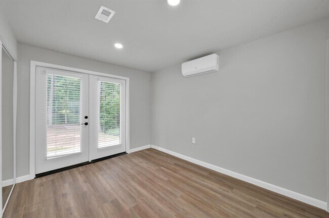 Building Photo - 3391 Arapaho Cir