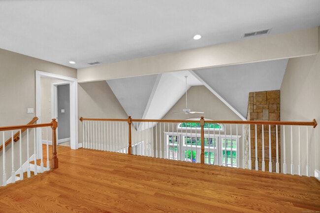 Building Photo - 244 Watch Hill Rd