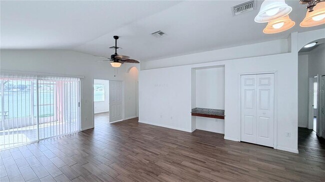 Building Photo - 31205 Bridgegate Dr