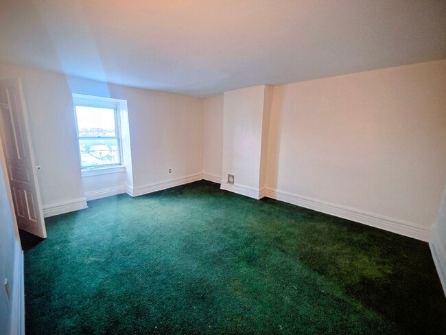 Building Photo - 625 Greenleaf St