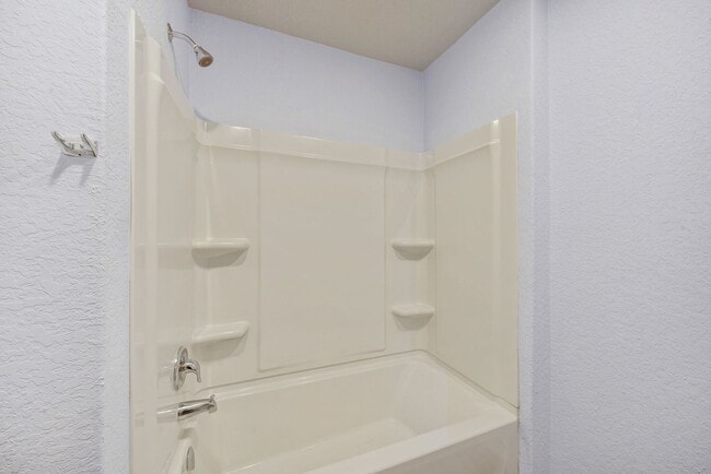 Building Photo - 4 Bedroom/2.5 Bath Elm Valley Subdivision