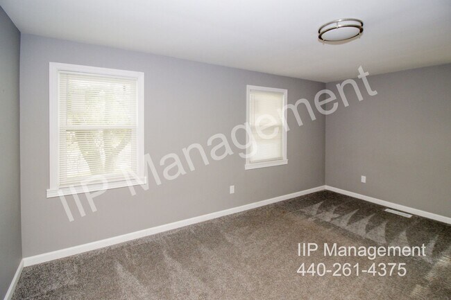 Building Photo - 21500 Lakeshore Blvd