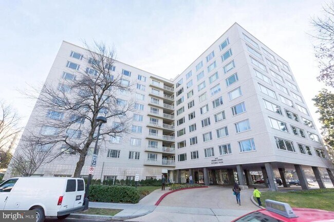 Building Photo - 2475 Virginia Ave NW