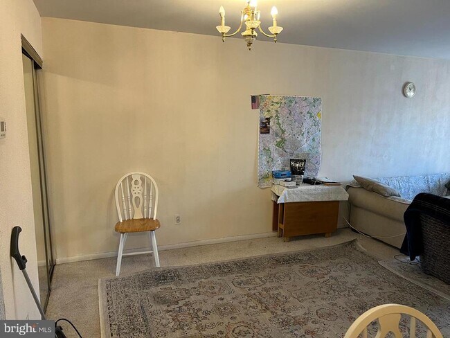 Building Photo - 809 Red Lion Rd