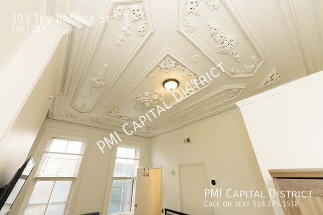 Building Photo - 103 Ten Broeck St