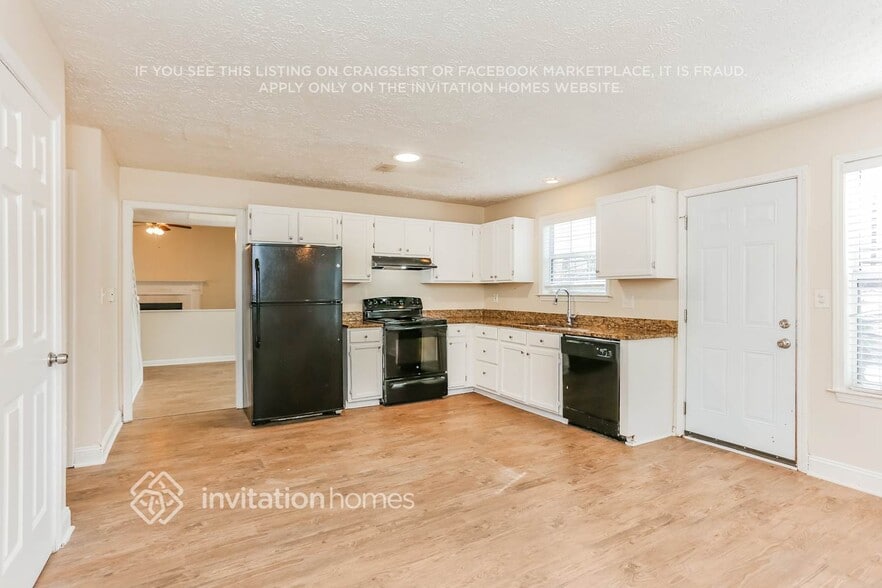 Building Photo - 2655 Plantation Way