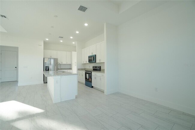 Building Photo - 52 Brig Cir E