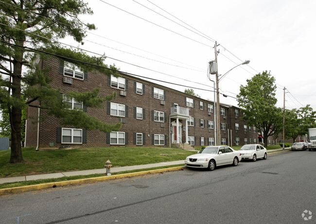 Primary Photo - Jamestown Village Apartments