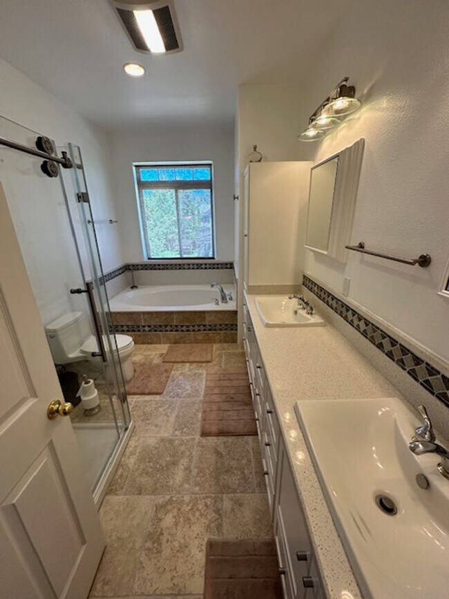 Building Photo - Large and lovely 3Bd home in the Tahoe Keys!! Call me today to view!