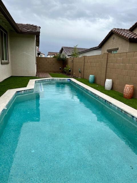 Building Photo - 71 W Megan St