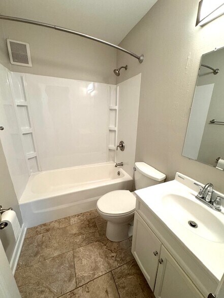 Building Photo - 202 N Blair St