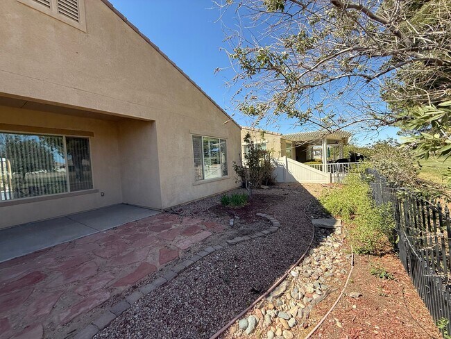 Building Photo - Dell Webb Home at Sun City ,3 Bedrooms, 3 Bathrooms, On Golf Course