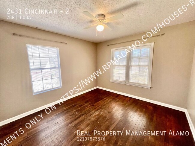 Building Photo - **MOVE-IN SPECIAL!!** MUST SEE! Convenient...