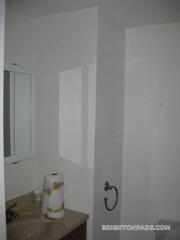 Building Photo - 33 Egremont Rd