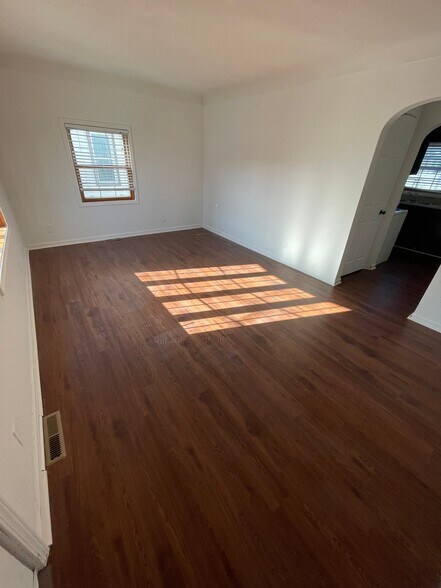 Building Photo - 1316 9th St NW