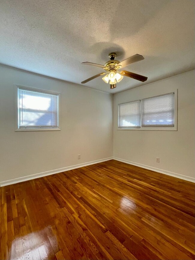 Building Photo - 2217 Douglas Hill Dr