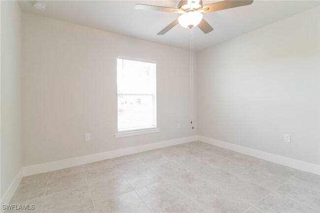 Building Photo - 5011 Beecher St