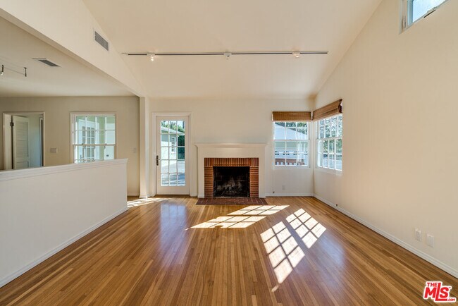 Building Photo - 1616 Ashland Ave