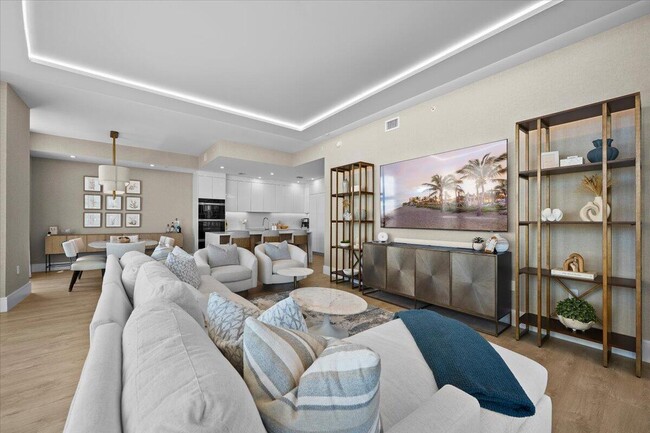 Building Photo - 220 Lake Shore Dr