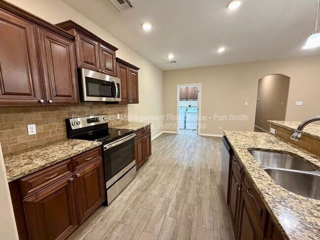 Building Photo - 9720 Haven Blvd