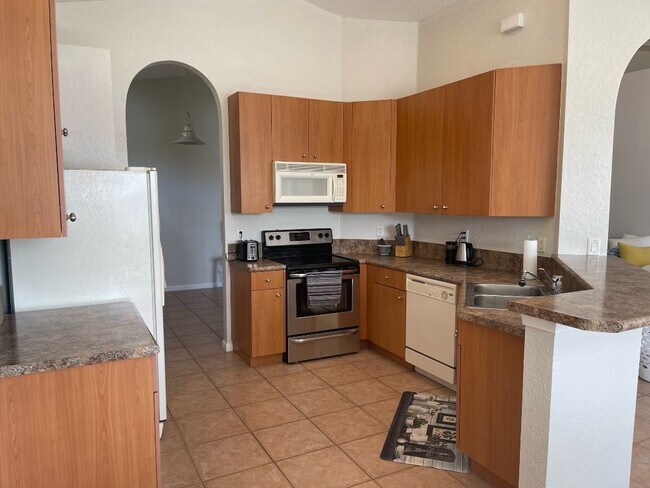 Kitchen will have new dishwasher - 5518 Place Lake Dr