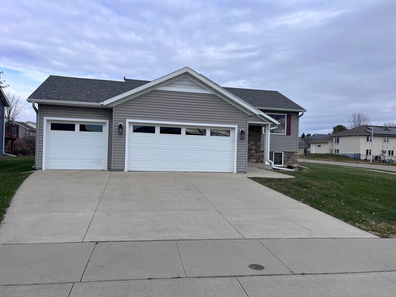 Building Photo - 5445 Florence Dr NW