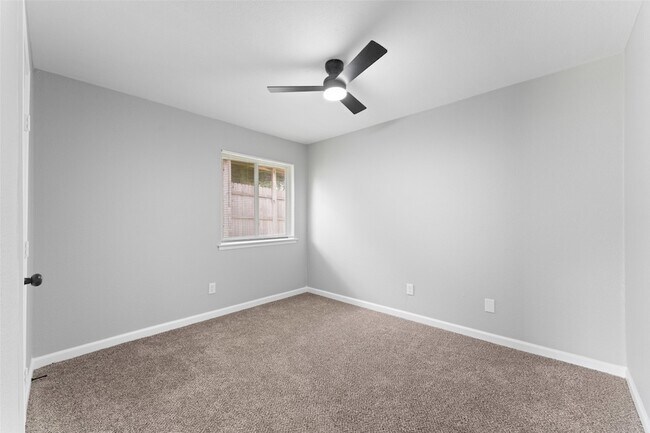 Building Photo - 1137 Via Balboa